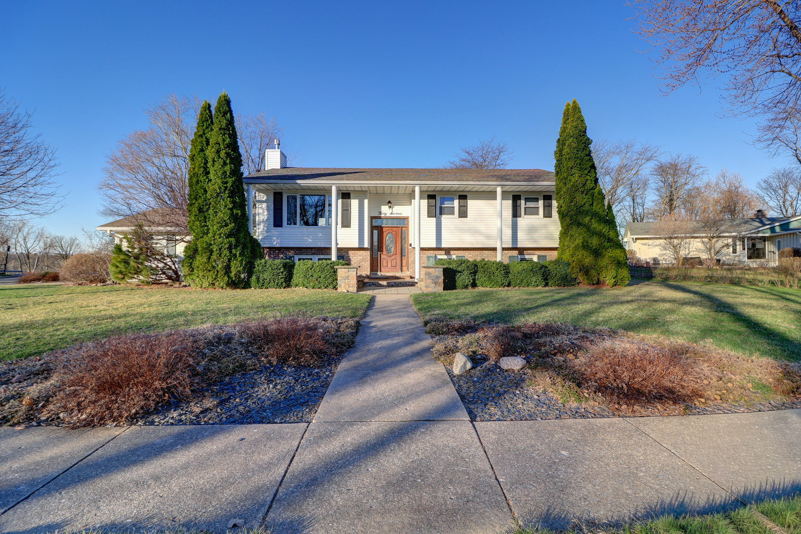 3016 Schick Court Clinton, IA 52732 - Photo 1 of 37
