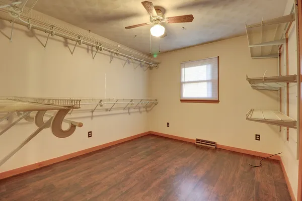 $189,000 | 3016 Schick Court, Clinton, IA 52732