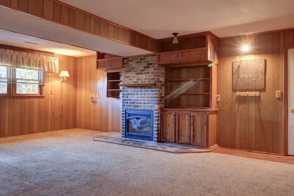 $189,000 | 3016 Schick Court, Clinton, IA 52732