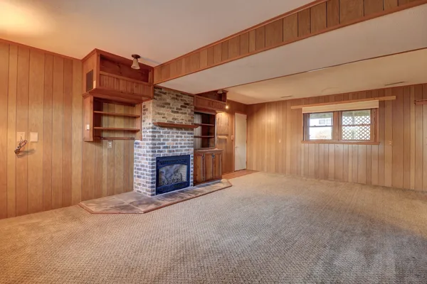 $189,000 | 3016 Schick Court, Clinton, IA 52732