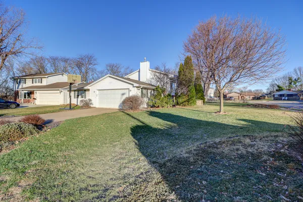 $189,000 | 3016 Schick Court, Clinton, IA 52732