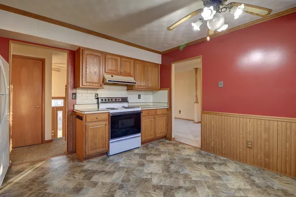 $189,000 | 3016 Schick Court, Clinton, IA 52732