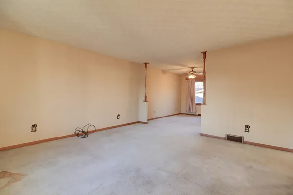 $189,000 | 3016 Schick Court, Clinton, IA 52732