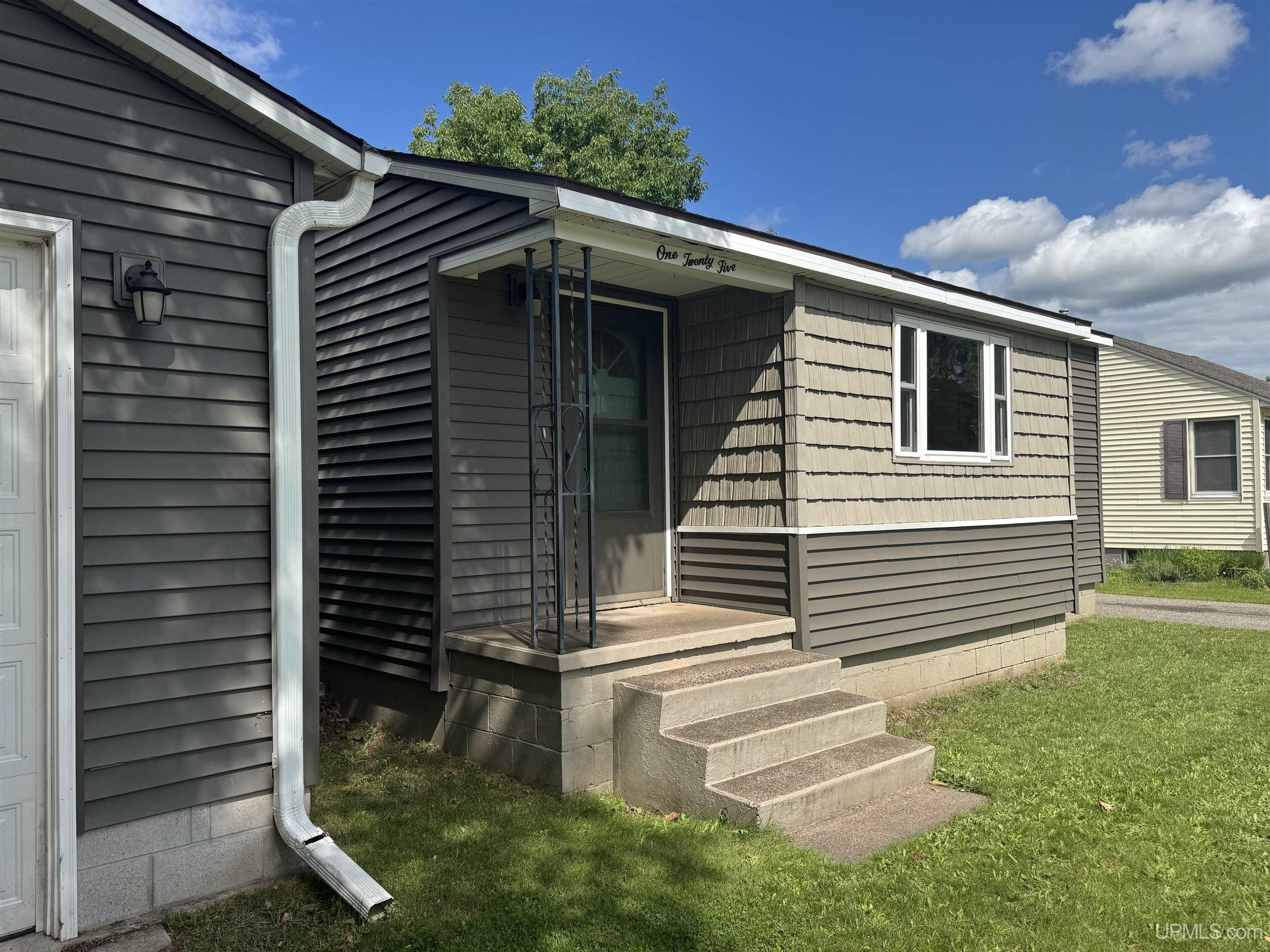 125 Daisy Street Ishpeming, MI 49849 - Photo 2 of 44