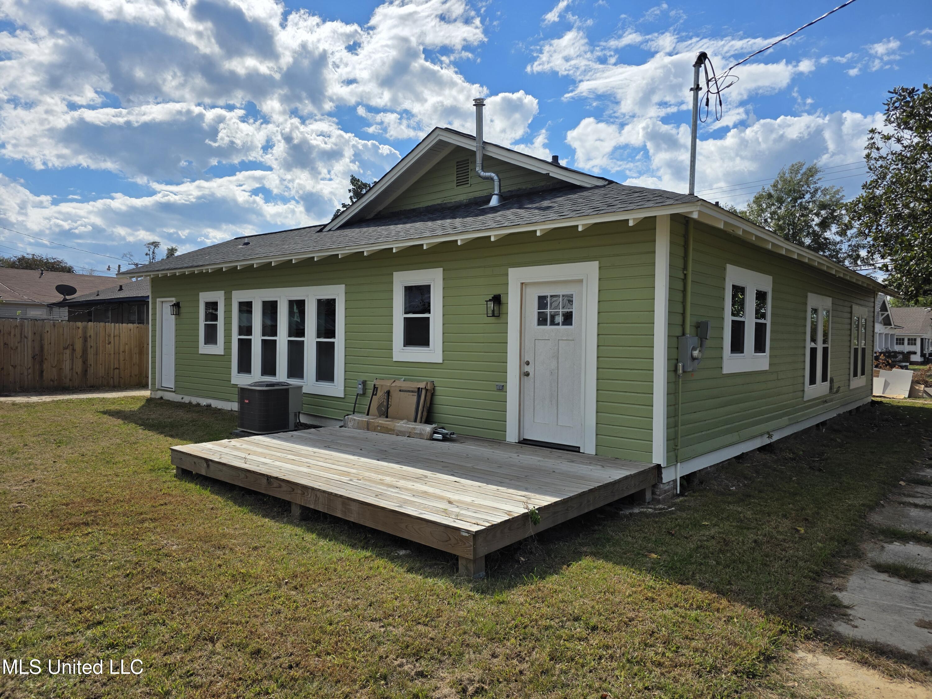 512 North 5th Street Amory, MS 38821 - Photo 3 of 21 20251018_135322