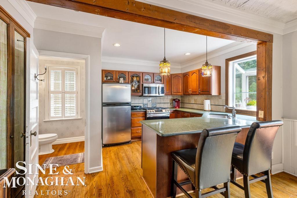 127 Muir Road Grosse Pointe, MI 48236 - Photo 12 of 50 50149821-c7730bcf-a8c4-42d2-9b82-22fc81dbc220.JPG