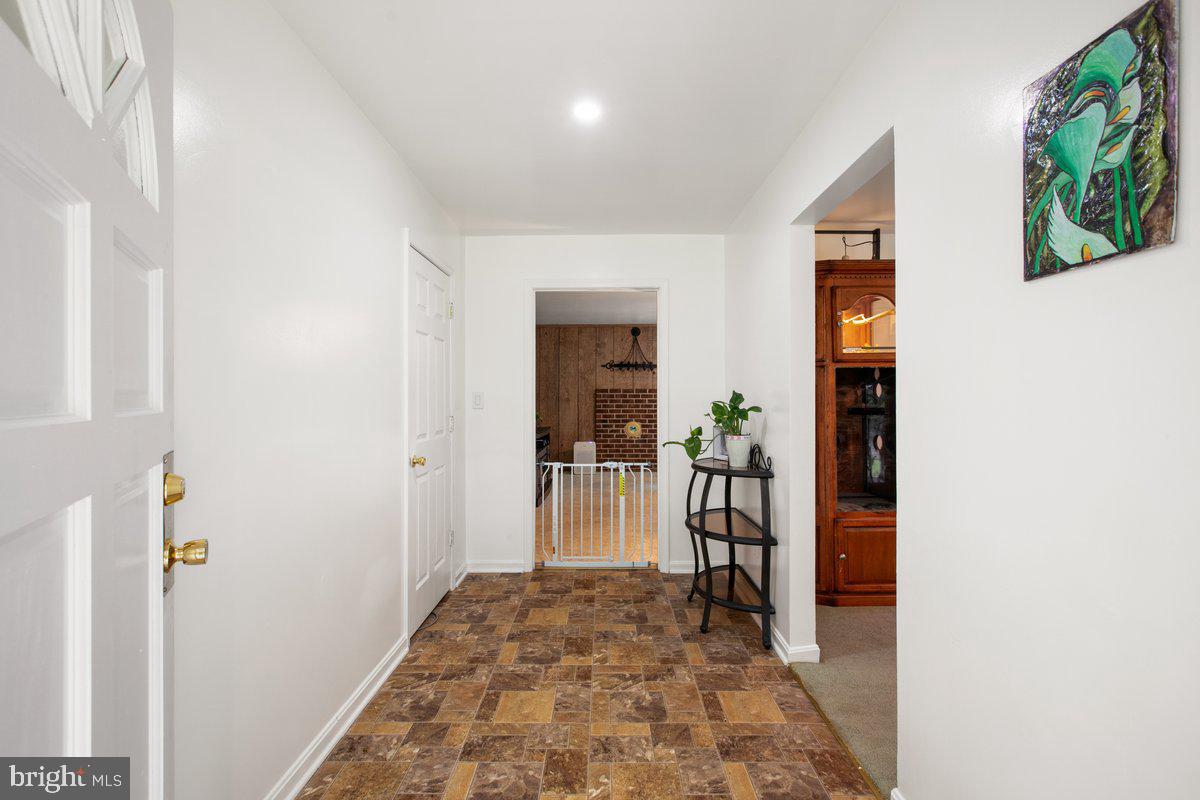 6716 River Road Manassas, VA 20111 - Photo 5 of 40