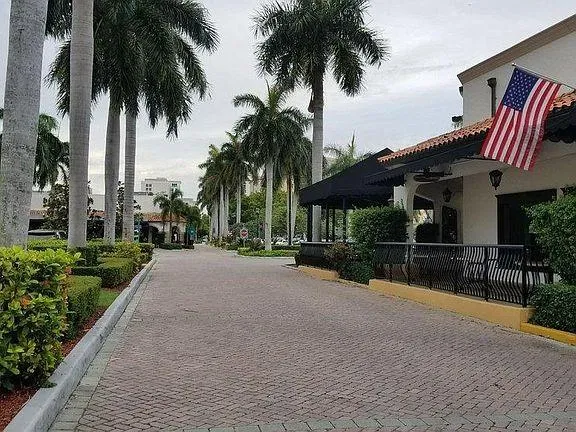 $1,700 | 30 Southeast 13th Street, Unit A6, Boca Raton, FL 33432