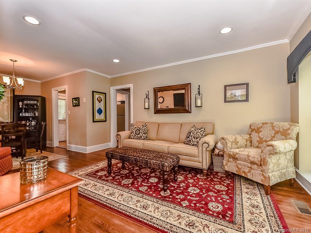5011 Valley Stream Road Charlotte, NC 28209 - Photo 3 of 19 Gallery Image 3