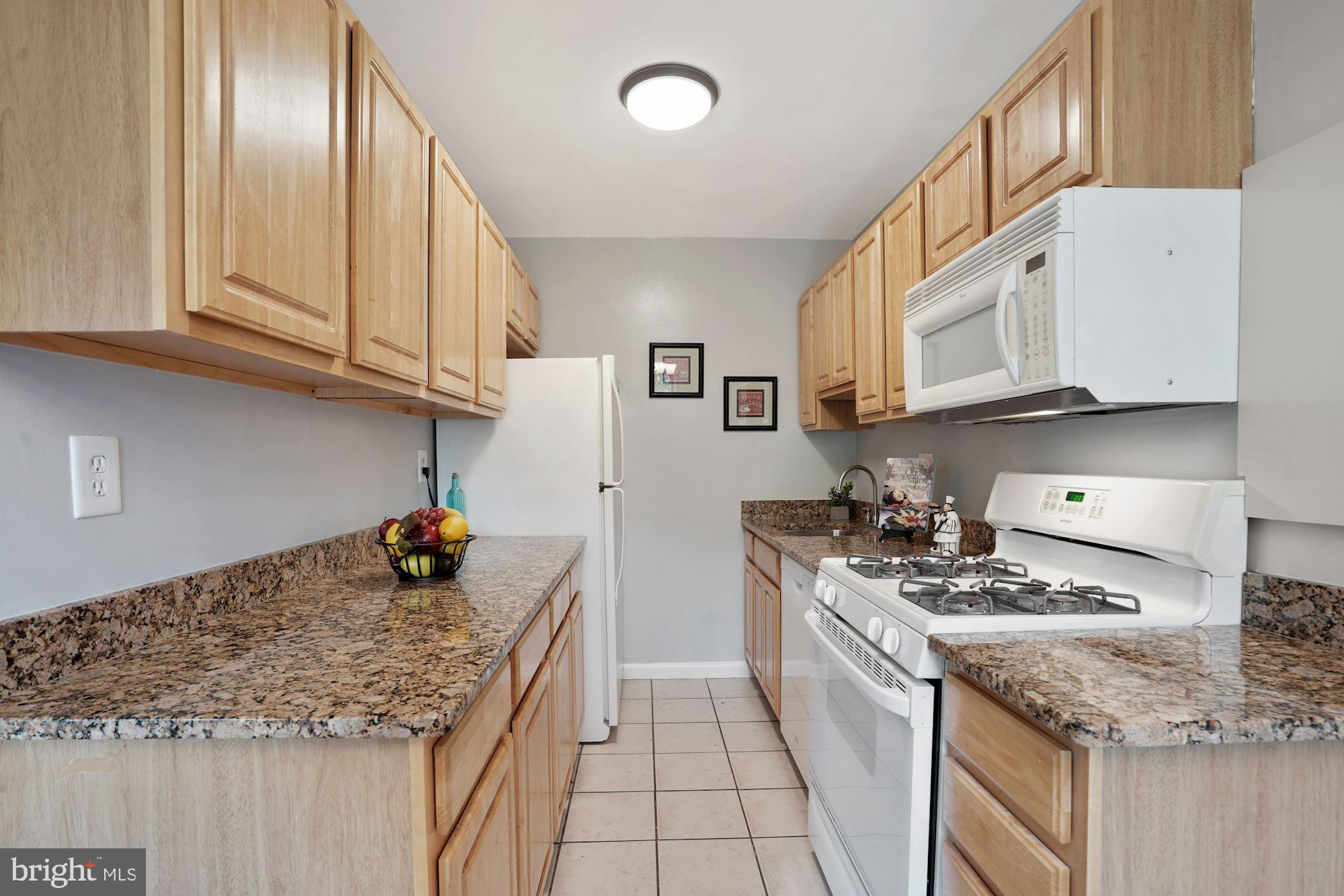 1300 South Arlington Ridge Road, Unit 107 Arlington, VA 22202 - Photo 8 of 48 Gallery Image 8