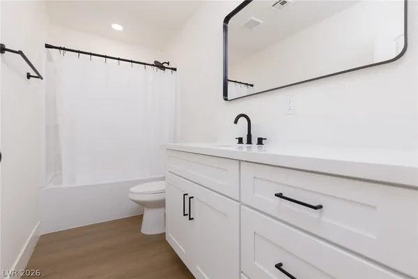 $2,990 | 3020 Donnegal Bay Drive, Las Vegas, NV 89117