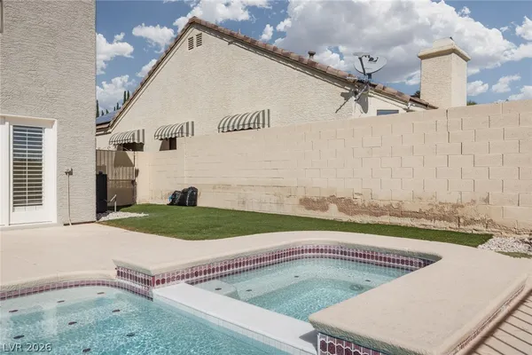 $2,990 | 3020 Donnegal Bay Drive, Las Vegas, NV 89117