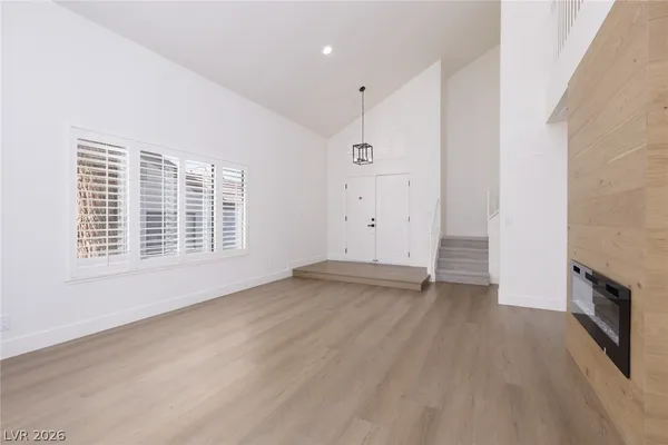 $2,990 | 3020 Donnegal Bay Drive, Las Vegas, NV 89117