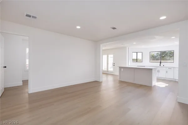 $2,990 | 3020 Donnegal Bay Drive, Las Vegas, NV 89117