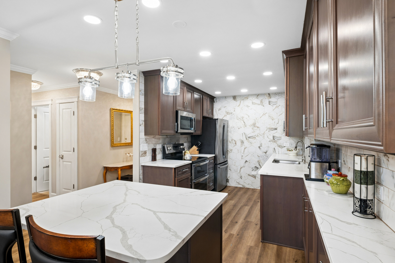 453 Raintree Drive, Unit 3P Glen Ellyn, IL 60137 - Photo 9 of 27 Gallery Image 9