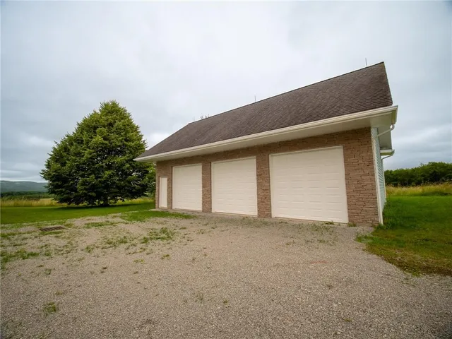 $2,450,000 | 534 Anna Lois Lane, Donegal, PA 15628