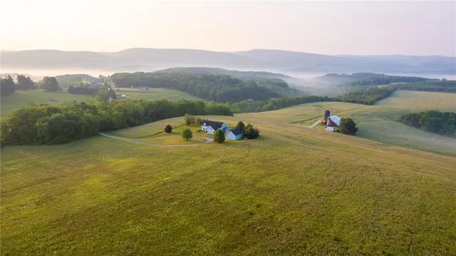 $2,450,000 | 534 Anna Lois Lane, Donegal, PA 15628