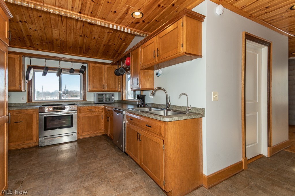 4280 Highway 534 Rome, OH 44085 - Photo 13 of 34 Kitchen opens to Dining Room and Sunroom