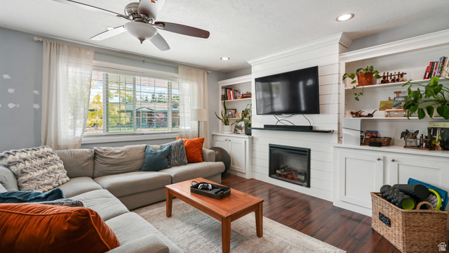 141 East 550 North Springville, UT 84663 - Photo 4 of 28 Living room with recessed lighting, and a ceiling fan