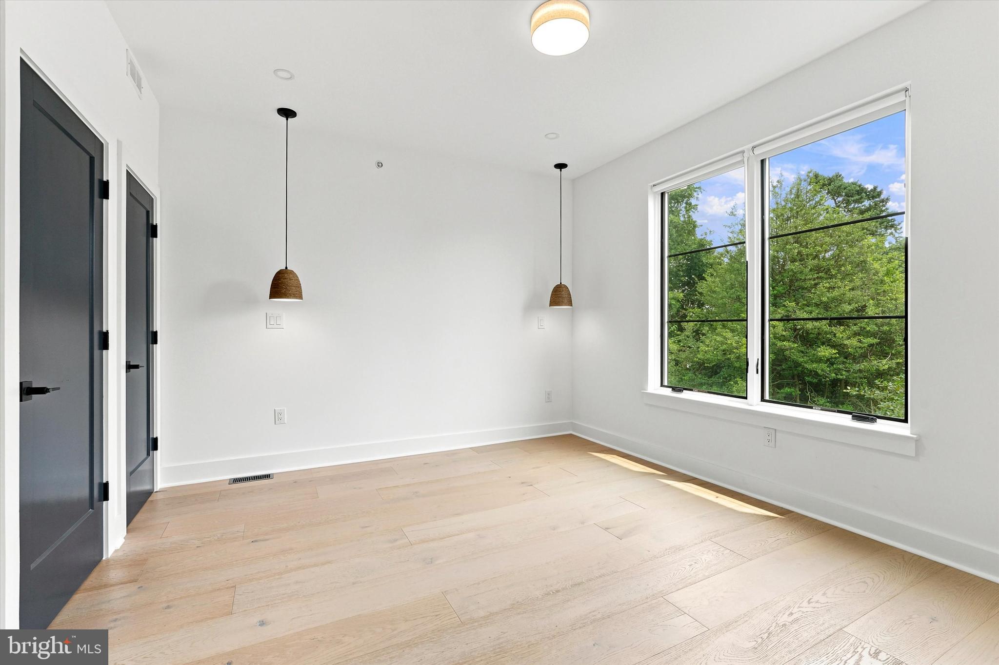 623 Crestview Road Philadelphia, PA 19128 - Photo 33 of 60 Primary
