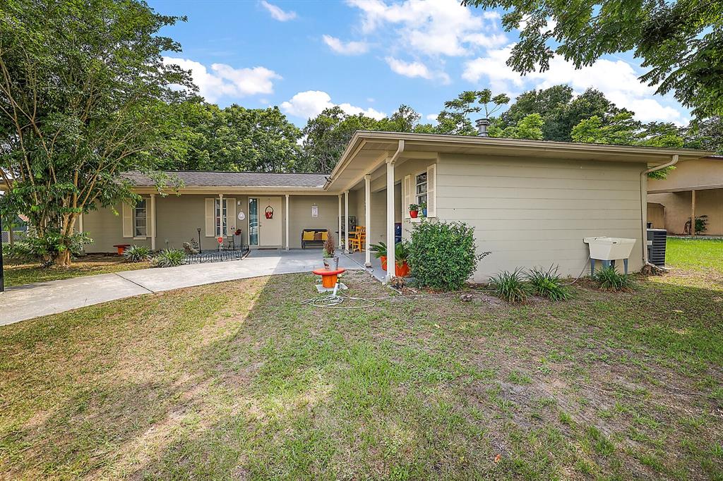 465 Spring Lane Ocala, FL 34472 - Photo 1 of 1 Front Exterior