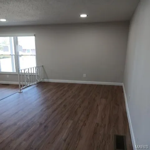 $259,000 | 6742 Foxbend Court, Florissant, MO 63033