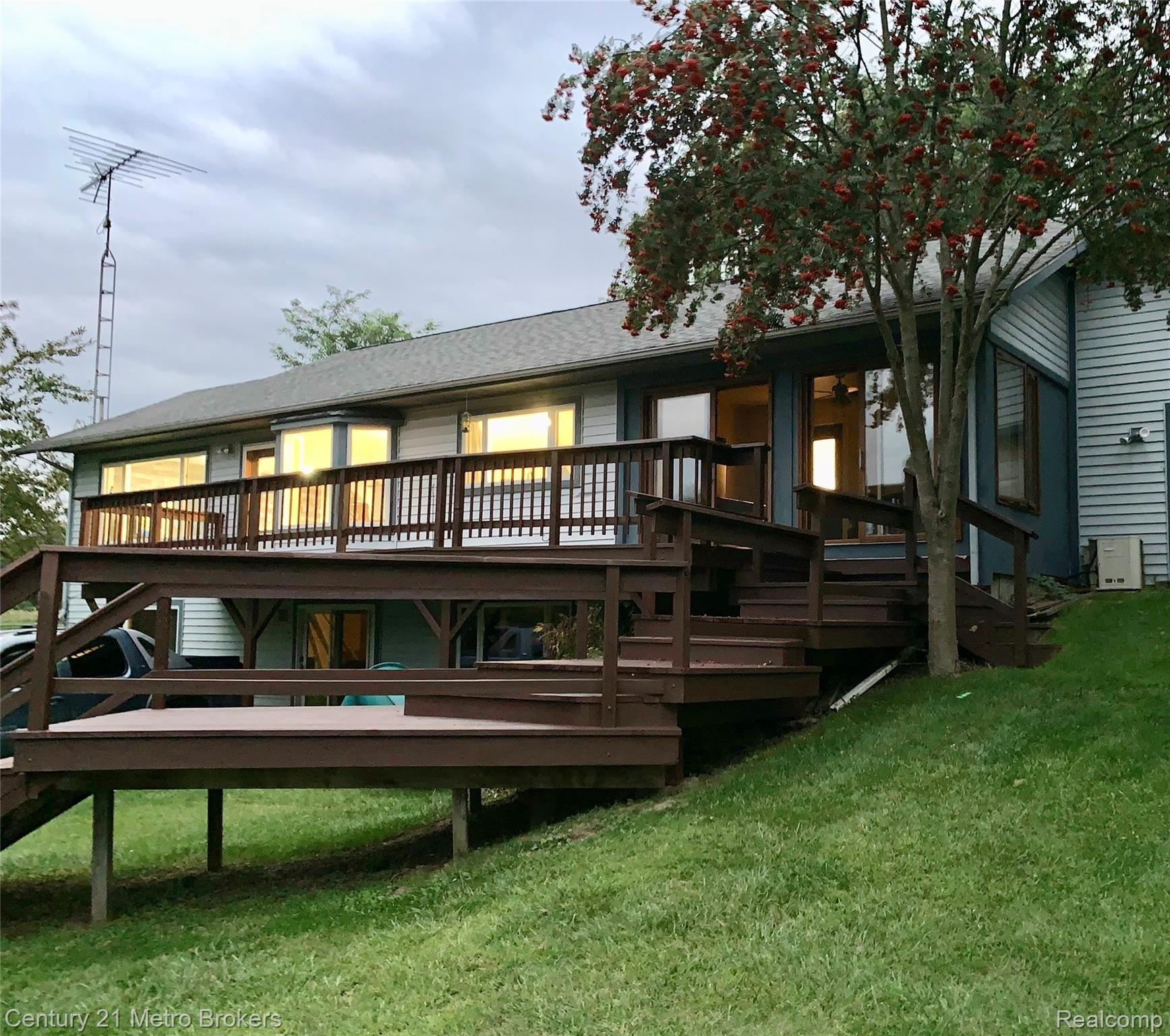 12185 County Line Road Ortonville, MI 48462 - Photo 36 of 40 fullsizeoutput_208c.jpeg
