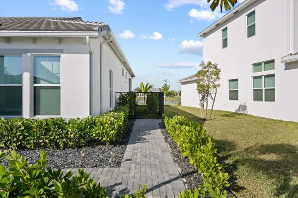 $5,500 | 4727 Estates Circle, Westlake, FL 33470