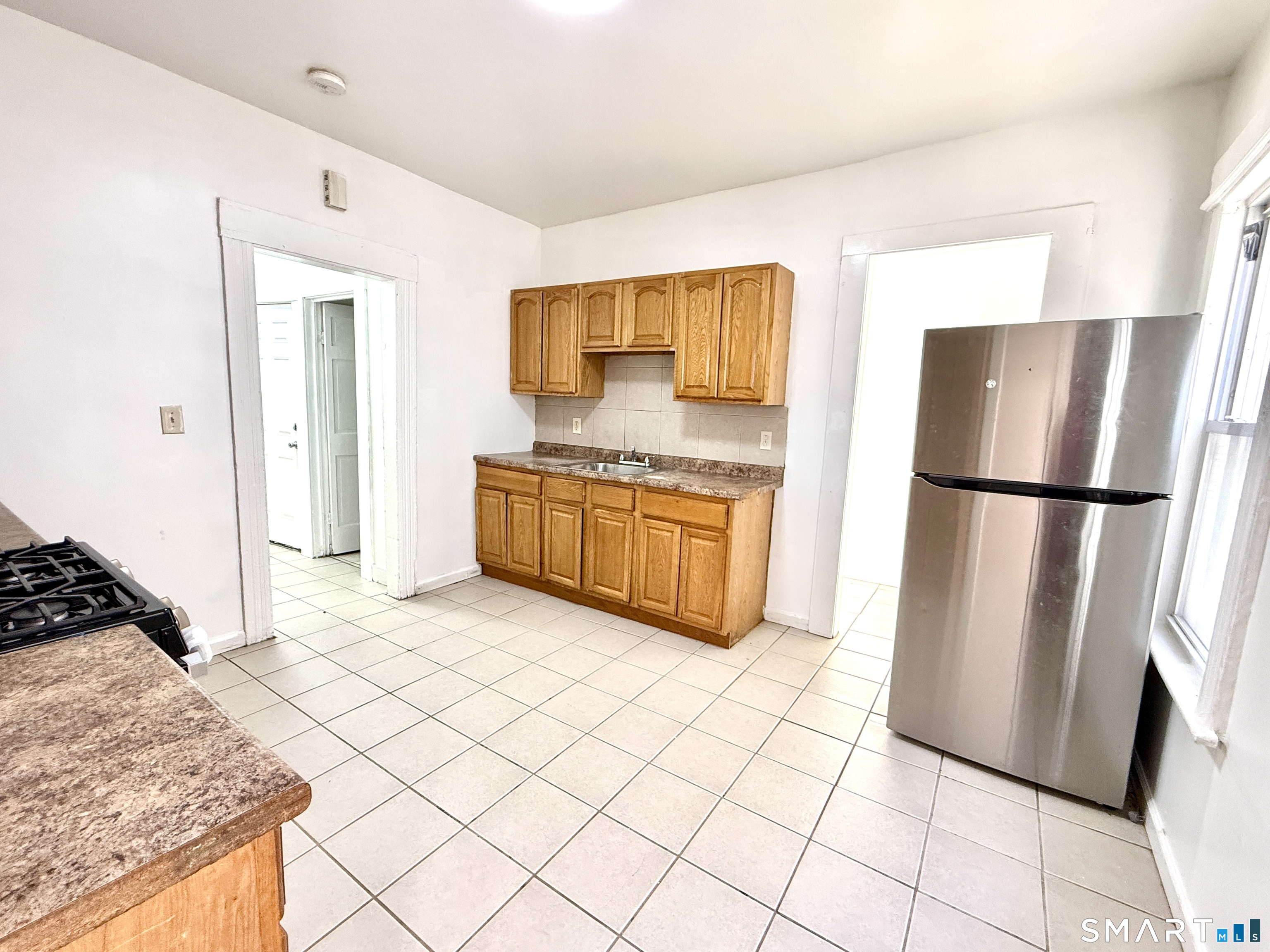 202 6th Street Bridgeport, CT 06607 - Photo 2 of 12
