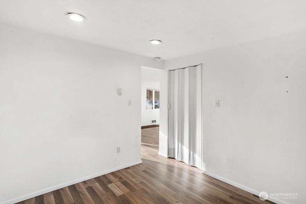 107 East Section Street Mount Vernon, WA 98273 - Photo 14 of 17