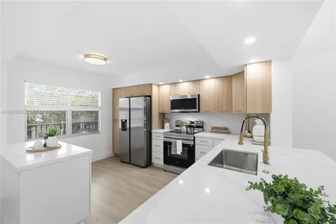 $290,000 | 1101 Southwest 128th Terrace, Unit 313C, Pembroke Pines, FL 33027