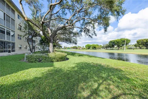 $290,000 | 1101 Southwest 128th Terrace, Unit 313C, Pembroke Pines, FL 33027