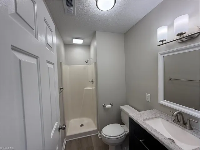 $1,495 | 4001 Whirlaway Court, Unit G, Clemmons, NC 27012