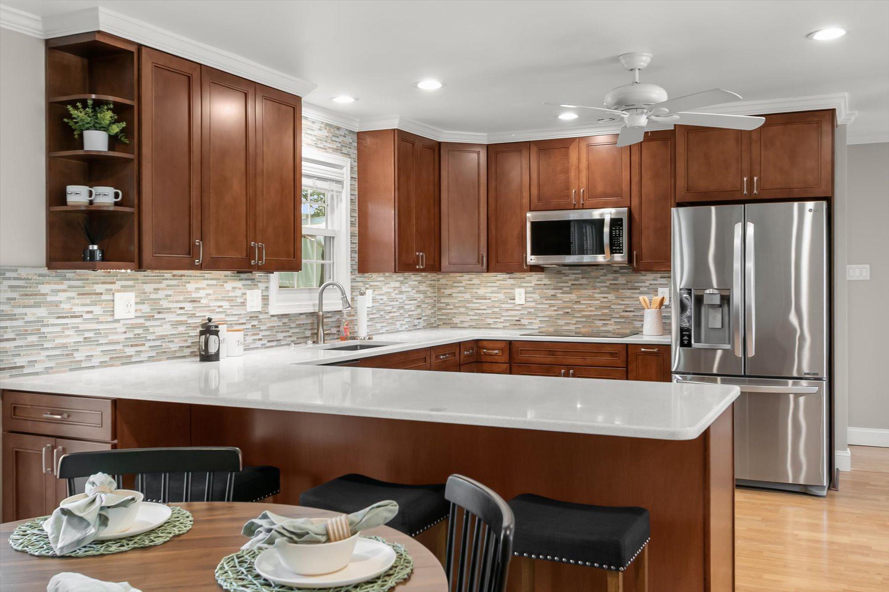 12405 Lime Kiln Road Fulton, MD 20759 - Photo 12 of 50 Beautifully Updated Kitchen w/ Quartz Counters