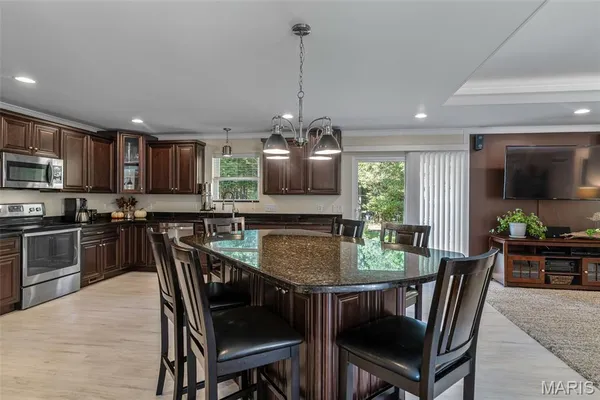 $549,900 | 5753 Forest Drive, Hillsboro, MO 63050