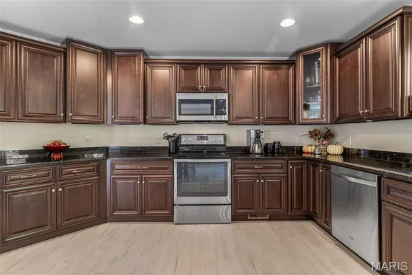 $549,900 | 5753 Forest Drive, Hillsboro, MO 63050