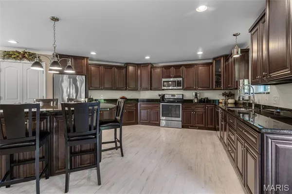 $549,900 | 5753 Forest Drive, Hillsboro, MO 63050