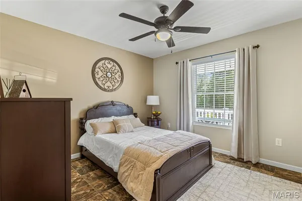 $549,900 | 5753 Forest Drive, Hillsboro, MO 63050