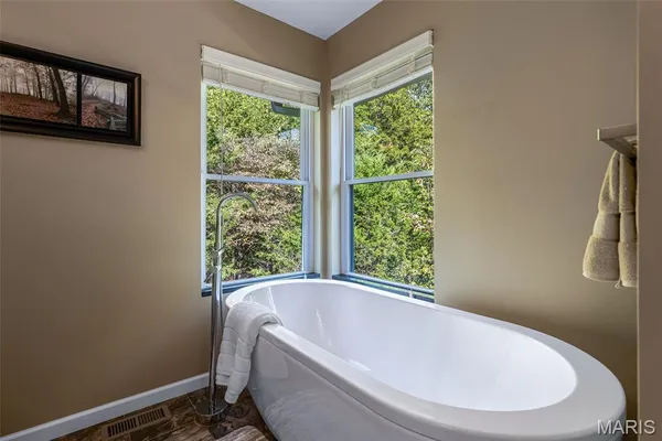 $549,900 | 5753 Forest Drive, Hillsboro, MO 63050