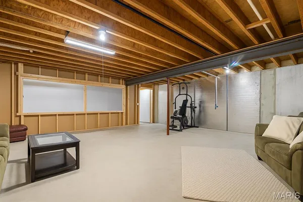 $549,900 | 5753 Forest Drive, Hillsboro, MO 63050