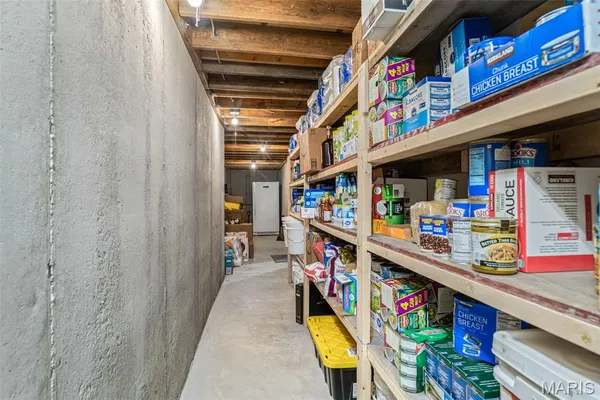 $549,900 | 5753 Forest Drive, Hillsboro, MO 63050