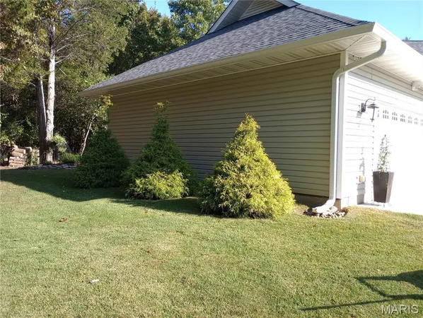 $549,900 | 5753 Forest Drive, Hillsboro, MO 63050