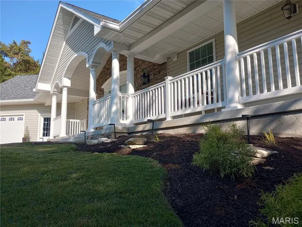 $549,900 | 5753 Forest Drive, Hillsboro, MO 63050