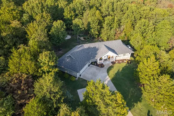 $549,900 | 5753 Forest Drive, Hillsboro, MO 63050