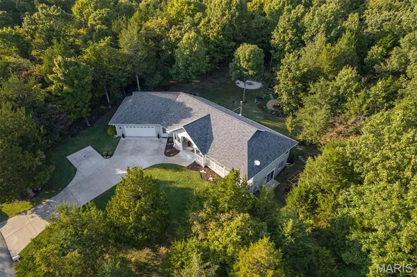 $549,900 | 5753 Forest Drive, Hillsboro, MO 63050