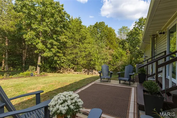 $549,900 | 5753 Forest Drive, Hillsboro, MO 63050