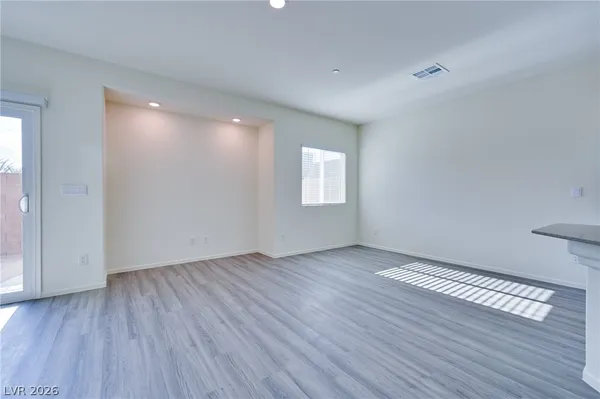 $2,100 | 7935 Aurora Sky Street, Unit 3, North Las Vegas, NV 89084