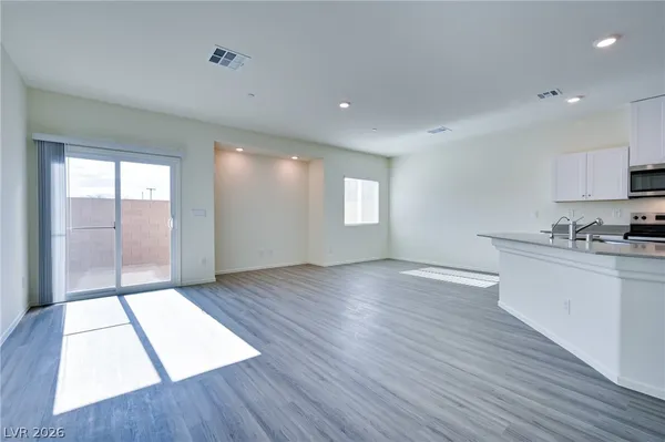 $2,100 | 7935 Aurora Sky Street, Unit 3, North Las Vegas, NV 89084