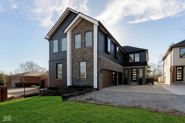 $5,900 | 429 West 86th Street, Indianapolis, IN 46260