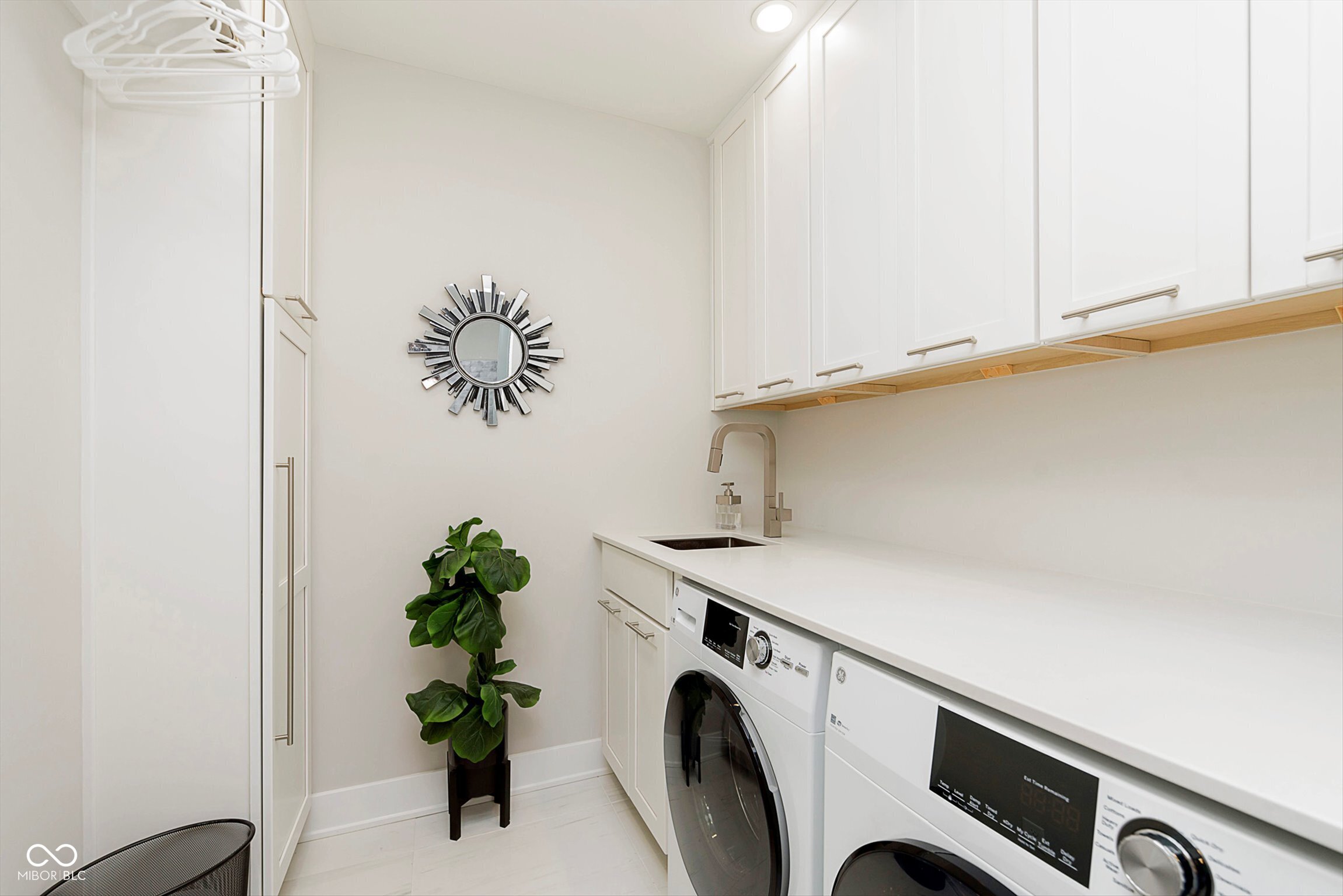 429 West 86th Street Indianapolis, IN 46260 - Photo 13 of 34